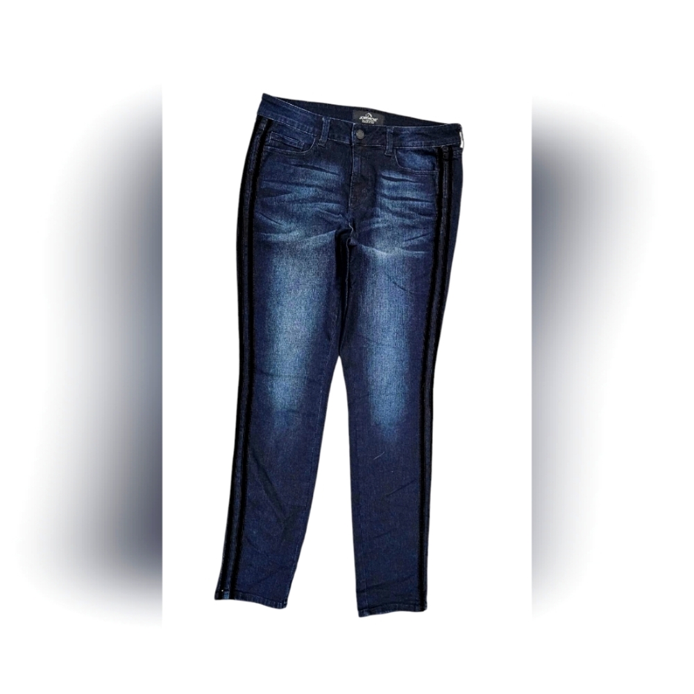 Jordache Women's Dark Blue Midrise Skinny Jeans ,NWOT